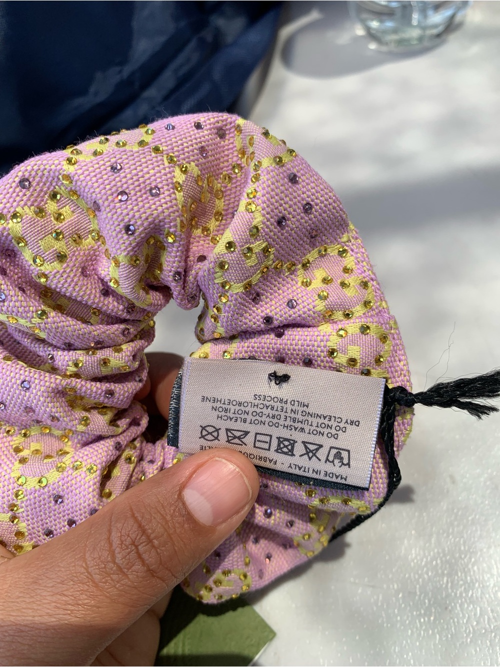 Gucci Pink Scrunchie with Gold Logo Embellishment - Picture 4 of 12